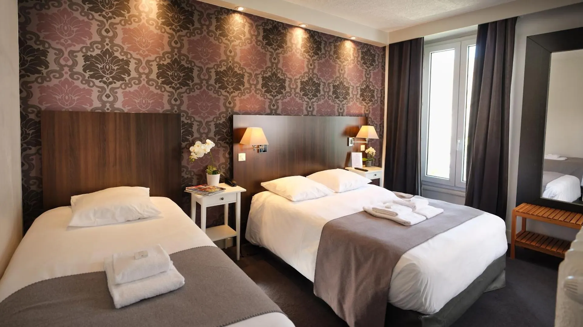 **  Hotel Les Negociants Valence  France